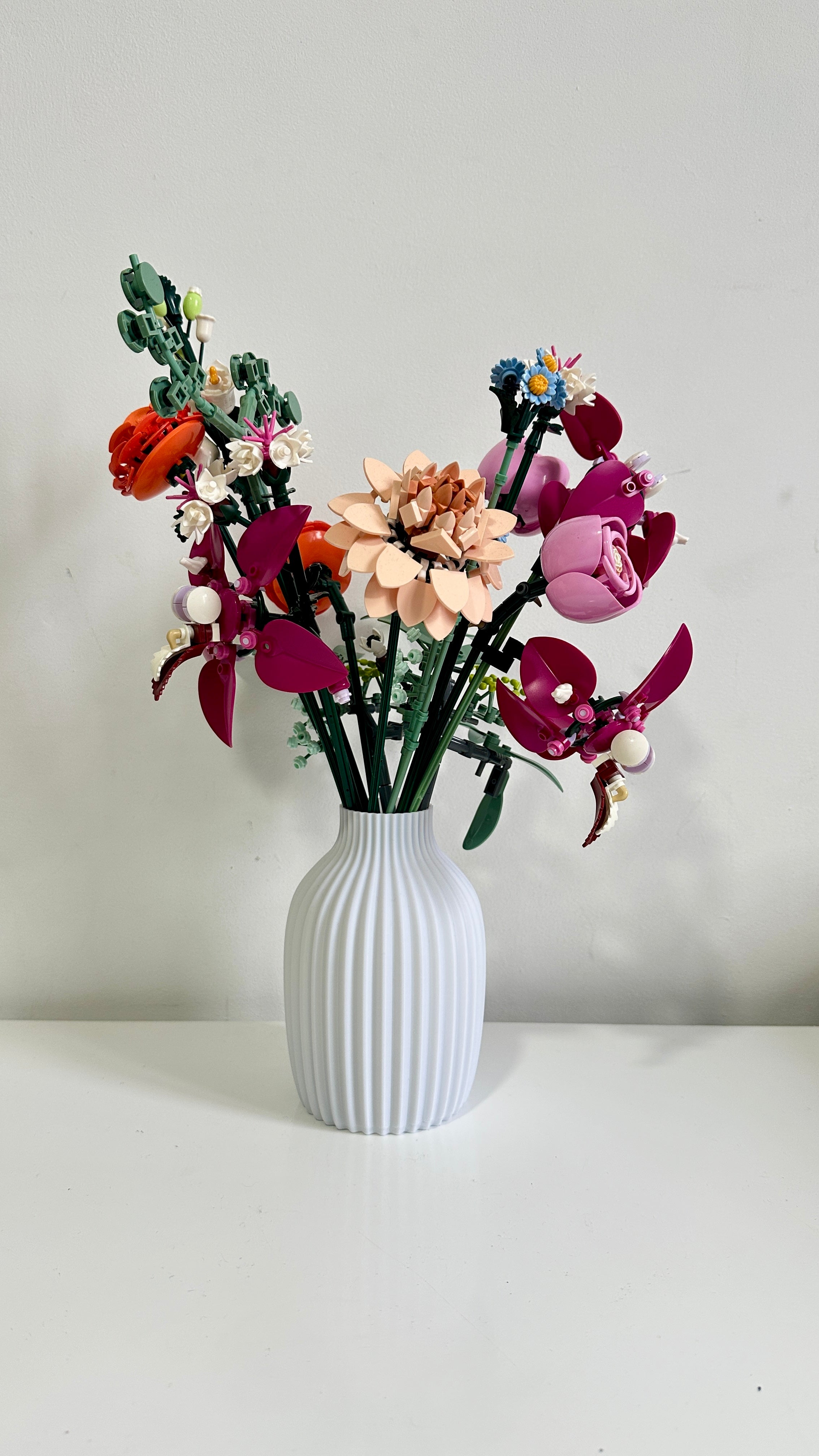 Vase forme bouteille pour bouquet LEGO Flowers Icons ou fleurs séchées différents coloris