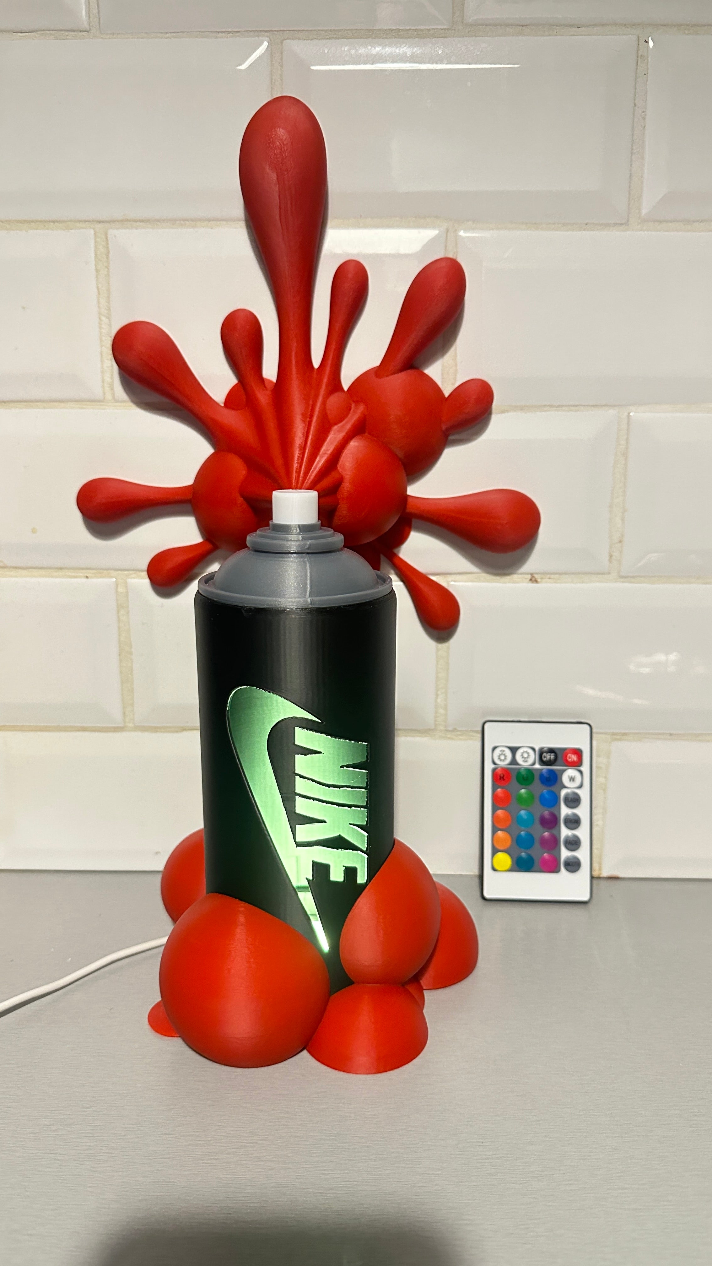 Lampe graf Nike style graffiti