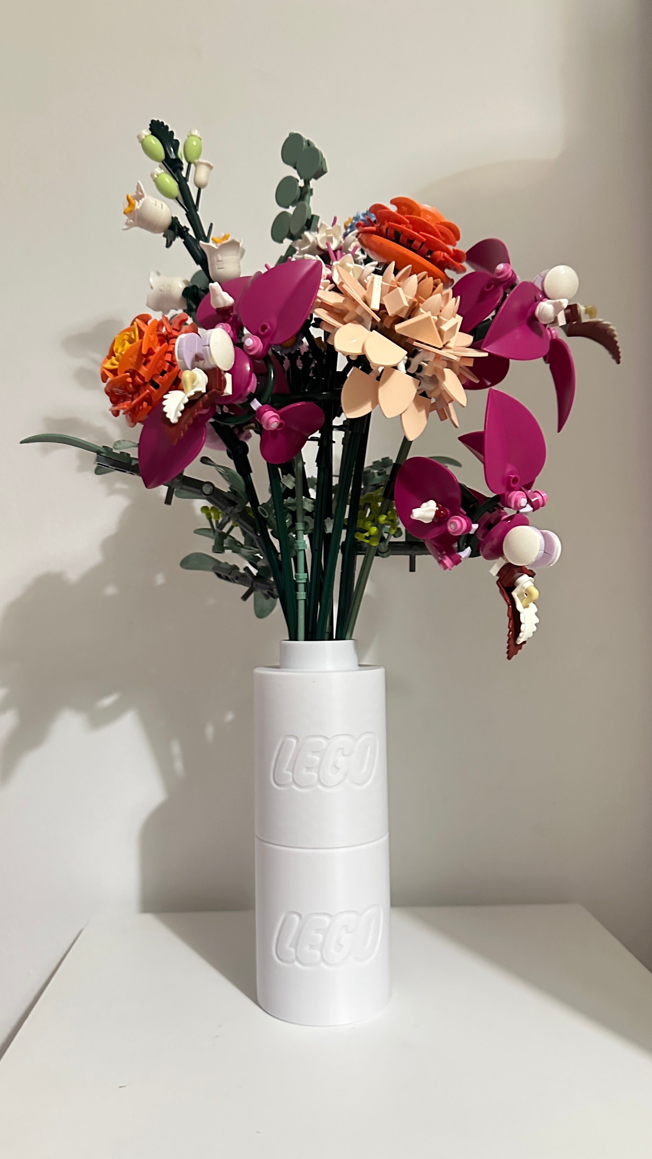 Vase forme brique lego idéal bouquet fleur de lego