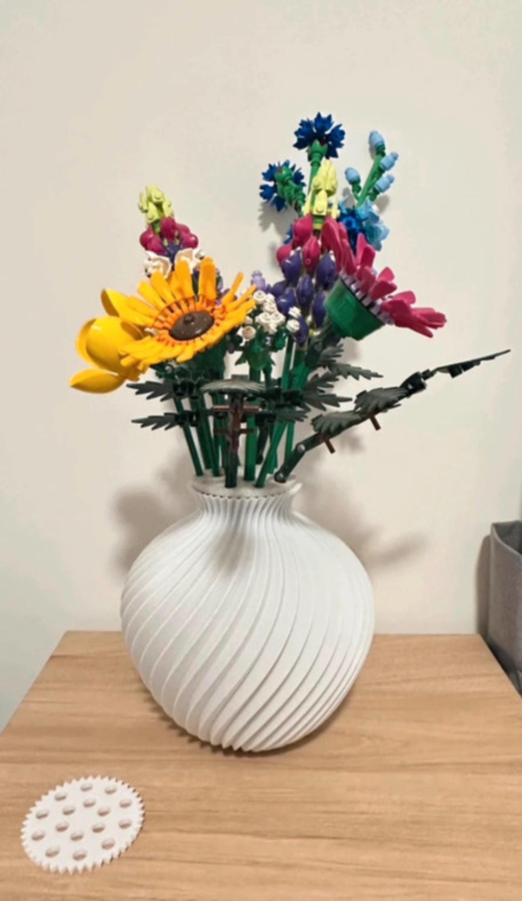 Bonito jarrón redondo para LEGO Flowers Icons o flores cortadas: varios colores