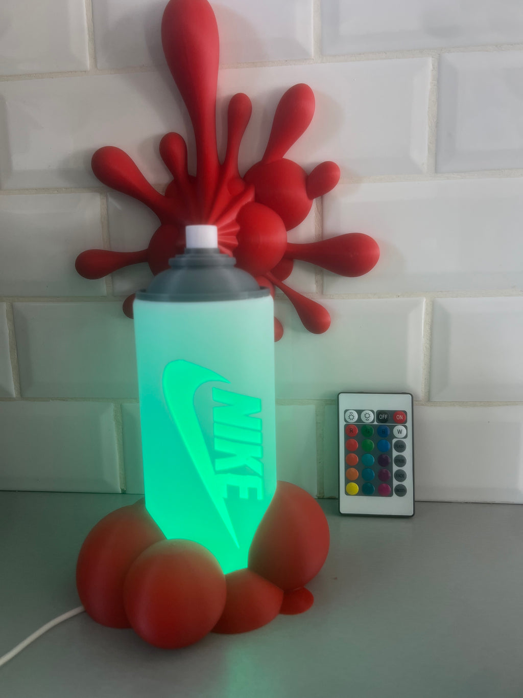 Lampe graf Nike style graffiti