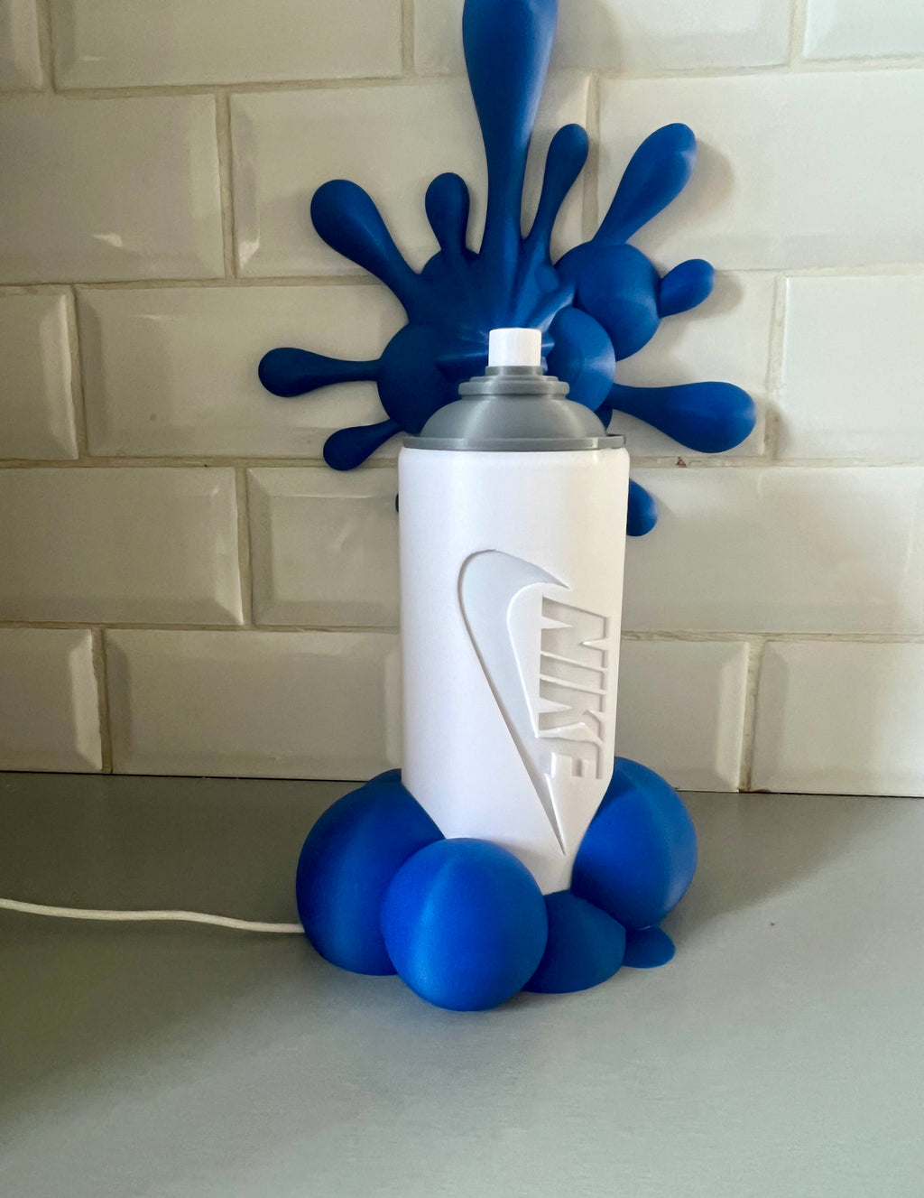 Lampe graf Nike style graffiti