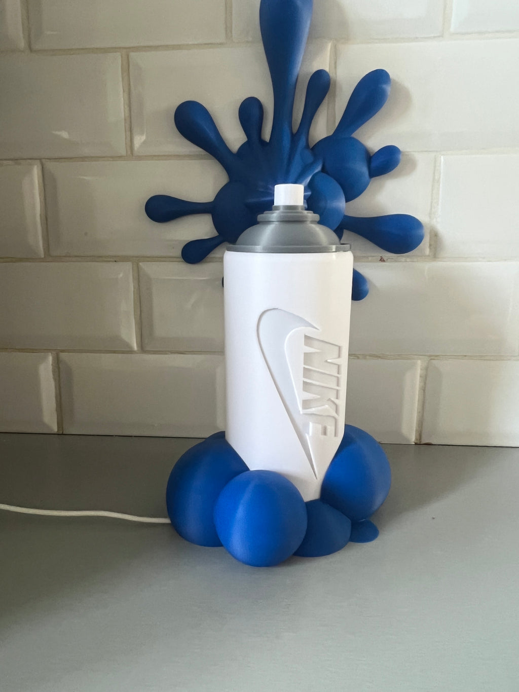 Lampe graf Nike style graffiti