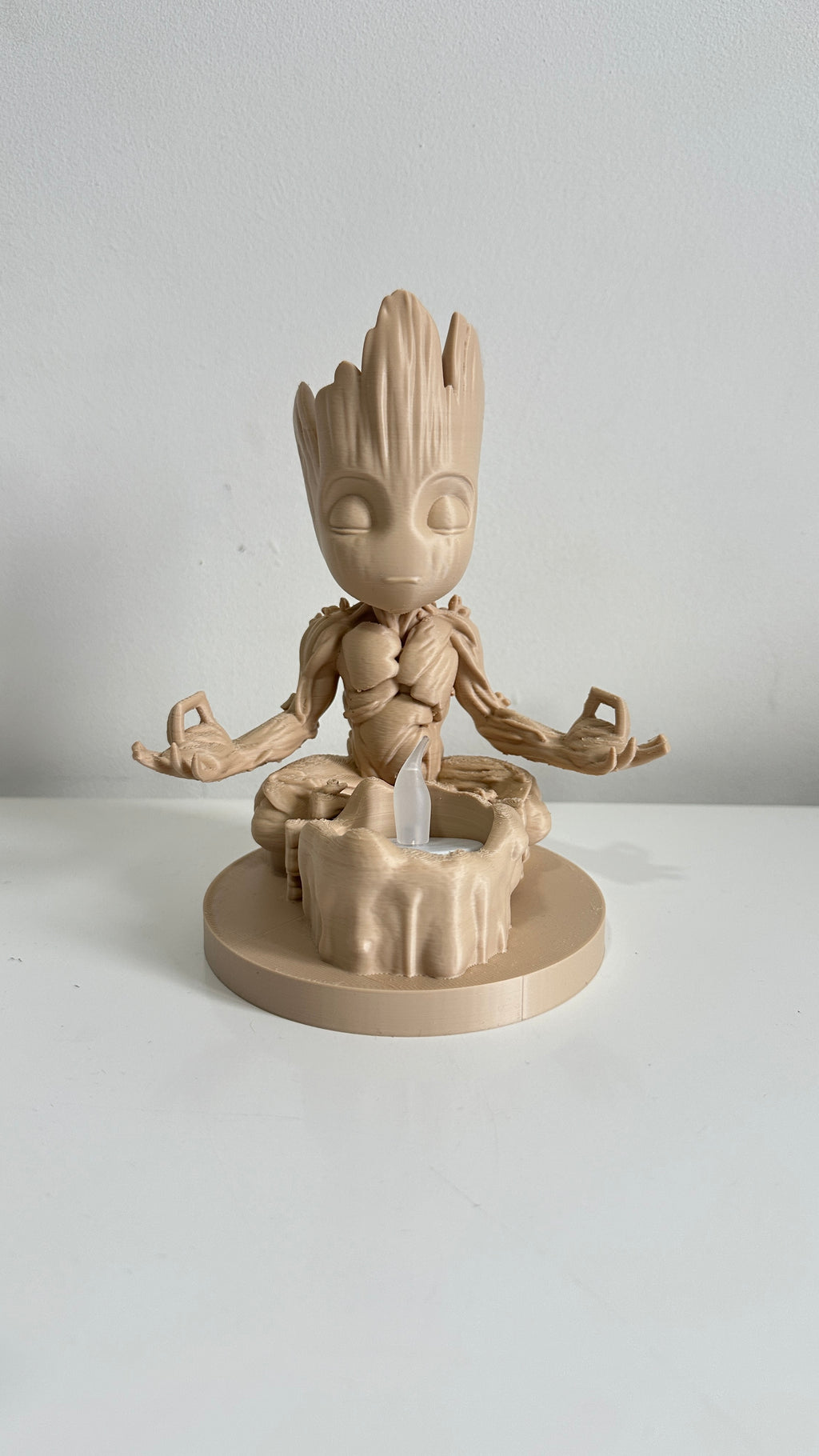 Figurine Groot zen avec bougie led