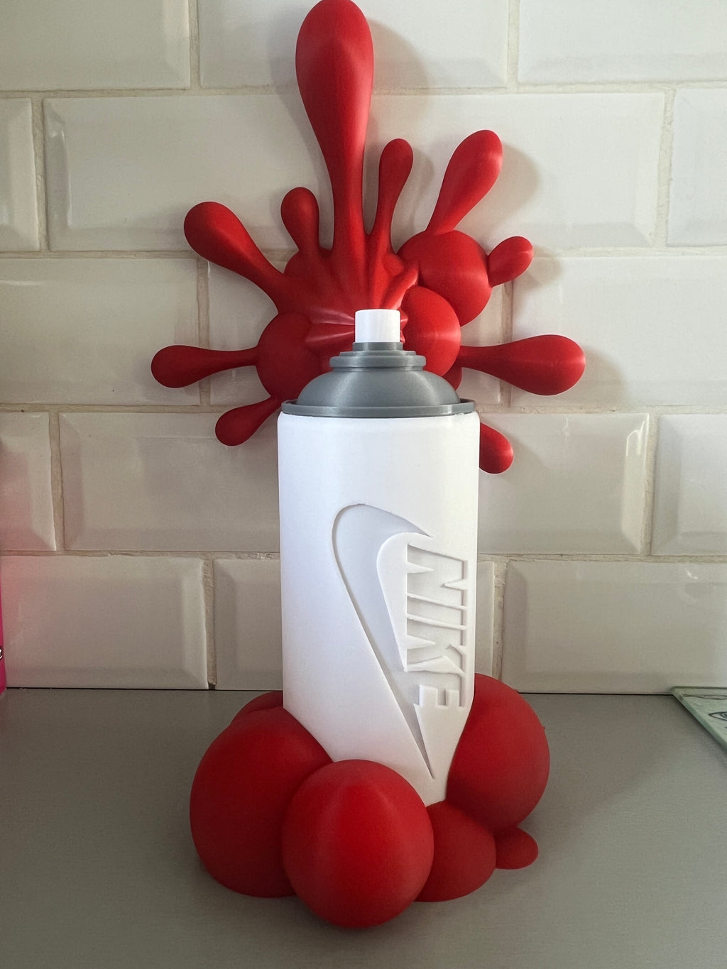 Lampe graf Nike style graffiti