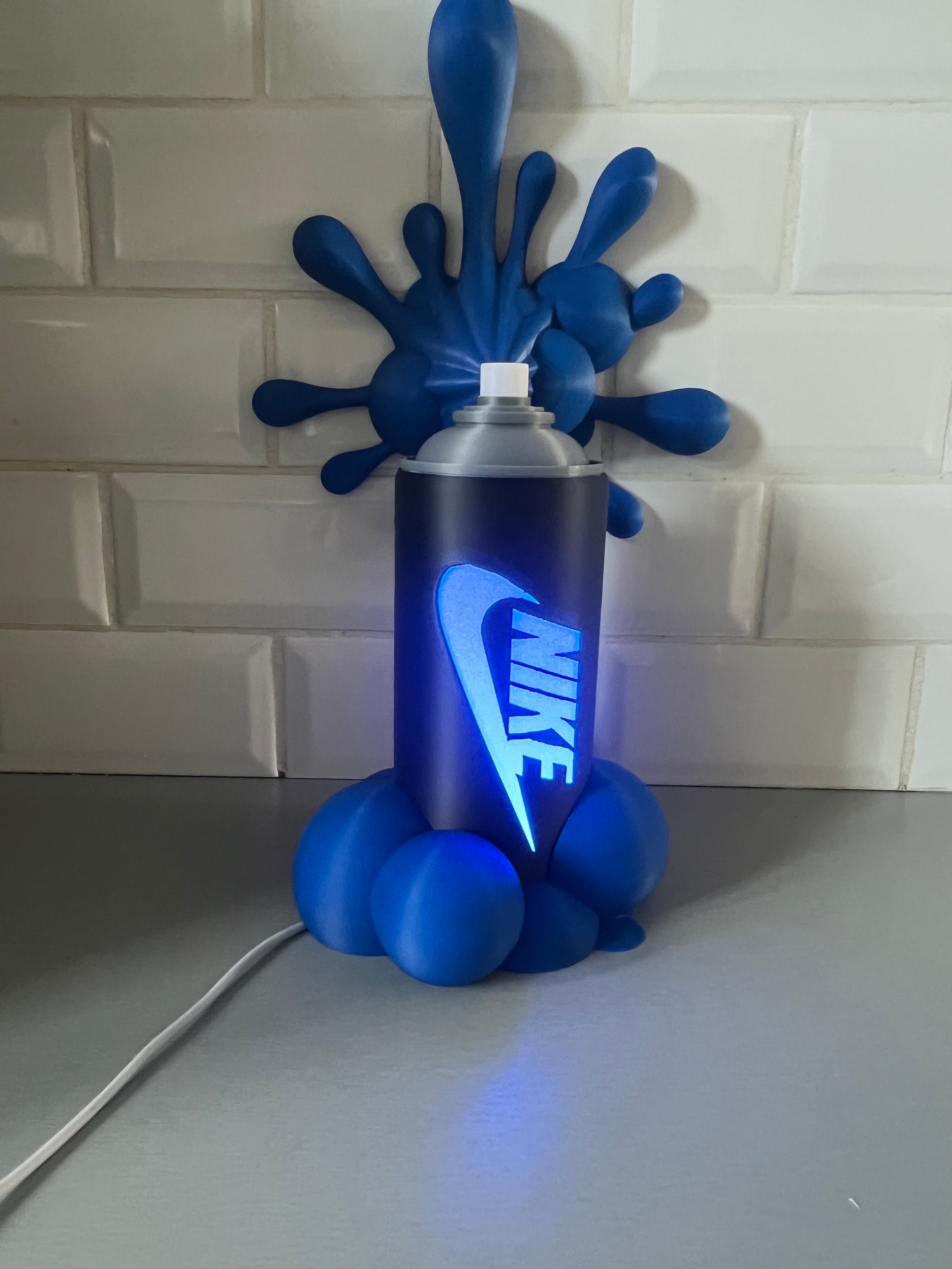 Lampe graf Nike style graffiti